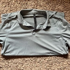 Men’s Lululemon short sleeve polo. Like new